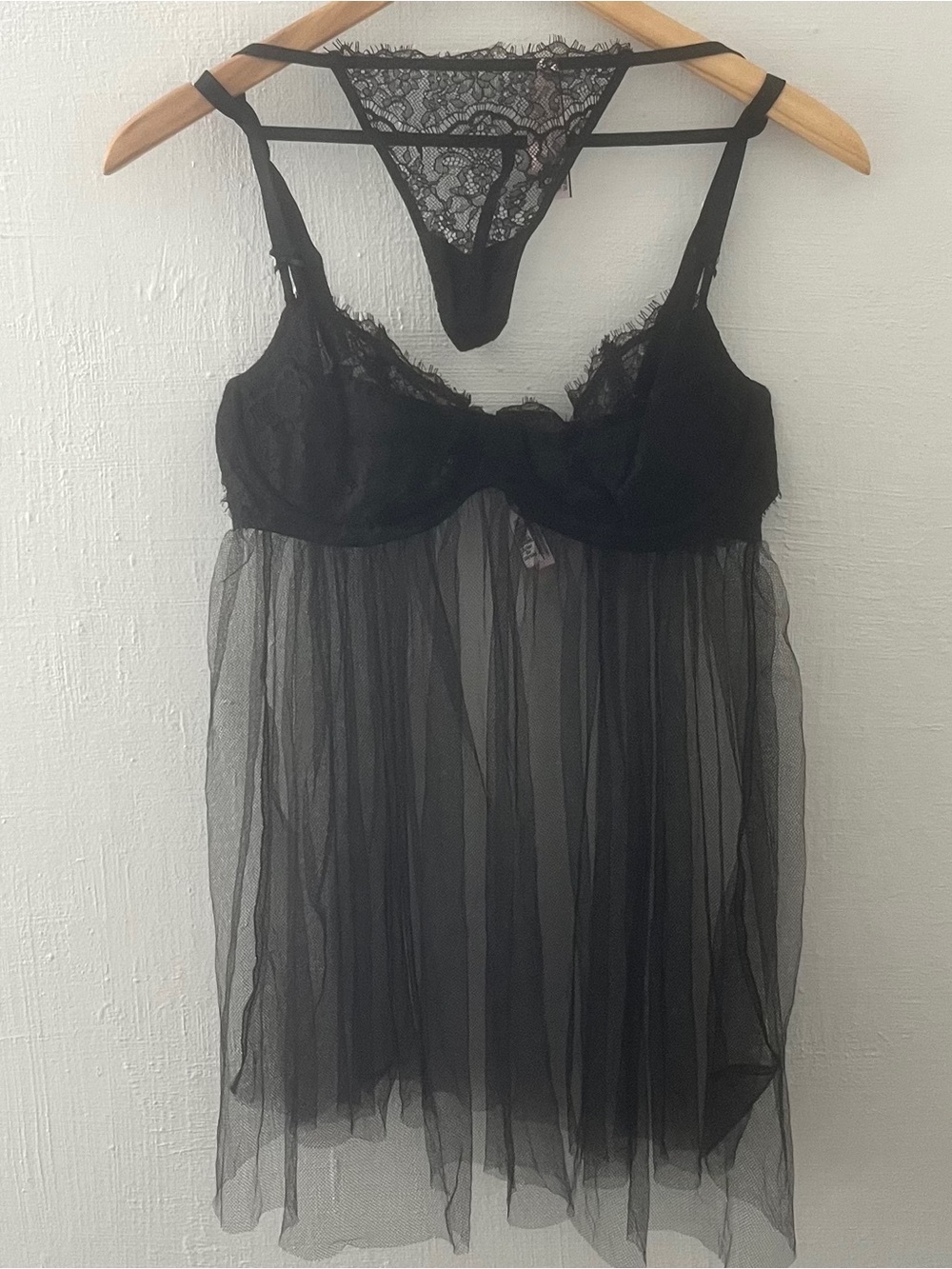 Victoria’s Secret Black Lace Babydoll Chemise with Matching G-String Set - XL